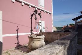 Tinjan, kamena kuća, stara villa, Tinjan, House