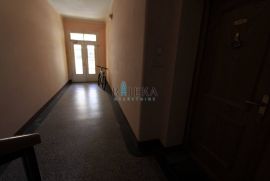 Crikvenica, 100 m2, odlična lokacija za poslovnu djelatnost, Crikvenica, Commercial property