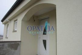 Opatija, kuća sa 4 stana, Opatija - Okolica, Famiglia