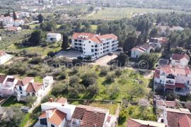 Supetar Mirca građevinsko zemljište 695 m2 blizina mora, Supetar, Land