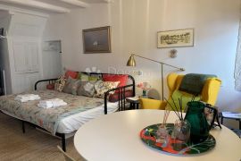 ROVINJ – romantičan studio na top lokaciji, Rovinj, Daire