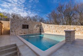 Otok Krk - Kamena vila s bazenom, Dobrinj, Casa