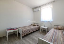 ISTRA, LABIN - Elegantna novogradnja s bazenom, Labin, Casa