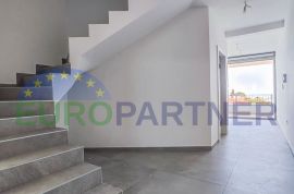 Stan s pogledom na more, 400 m od mora, Umag, Appartment