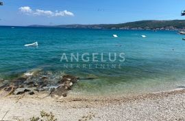 Trogir - građevinsko zemljište prvi red do mora, Trogir - Okolica, Земля