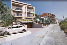 Split, dvosoban stan na drugom katu novogradnje, Split, Apartamento