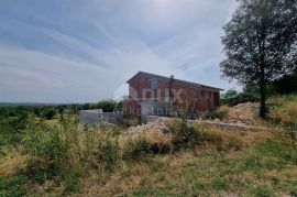 ISTRA, SVETI LOVREČ - Vila s bazenom i garažom u idiličnom mjestu, Sveti Lovreč, Дом