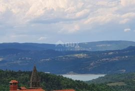 ISTRA, PAZIN - Građevinsko zemljište 1576 m2 s pogledom na jezero i prirodu, Pazin - Okolica, Terrain