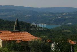 ISTRA, PAZIN - Građevinsko zemljište 1576 m2 s pogledom na jezero i prirodu, Pazin - Okolica, Terrain