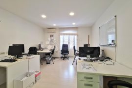 Poslovni prostor/stan na Korzu -Rijeka! Rijetkost na tržištu!, Rijeka, Διαμέρισμα