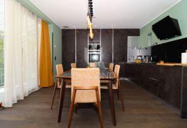 Rovinj, stan sa prostranom okućnicom, Rovinj, Appartment