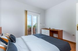 OPATIJA, LOVRAN- apartmanska zgrada od 700m2 s bazenom + 6000m2 zemljišta s građevnom dozvolom za wellness resort s 28 soba, Lovran, Casa