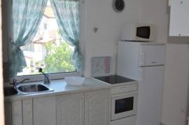 Apartmanska kuća na dobroj lokaciji, Fažana, okolica, Istra, Fažana, Kuća