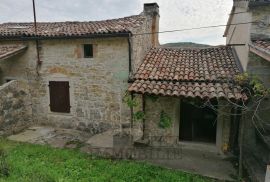 Stara kamena kuća sa velikom okućnicom, Motovun, Дом