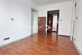 Škurinje, etaža s okućnicom, Rijeka, Apartamento