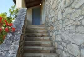 Prekrasna kamena kuća s prostranom okućnicom, Bale, Istra, Bale, Maison