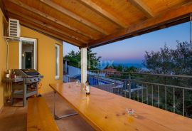 OPATIJA, VEPRINAC - Predivna vila za odmor s pogledom na Kvarner, Opatija - Okolica, House