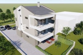 Istra, Valbandon - trosobni stan u prizemlju u NOVOGRADNJI na 600 m od mora NKP 80.70 m2, Fažana, Apartamento