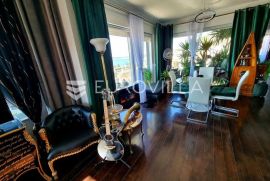 Trogir, luksuzan penthouse s terasom i panoramskim pogledom na more, Trogir, Appartamento