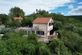 KRK, DOBRINJ - samostojeća kuća 135m2 s pogledom na more + okoliš 150m2, Dobrinj, Casa