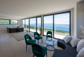 CRIKVENICA - Moderna vila s panoramskim pogledom na more!, Crikvenica, Haus