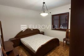 Poreč, trosoban stan sa dvije terase, NKP 71 m2, Poreč, Appartment