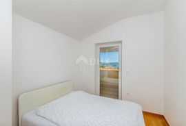 OTOK KRK, okolica Malinske - Dvoetažni apartman s panoramskim pogledom na more, Malinska-Dubašnica, Stan