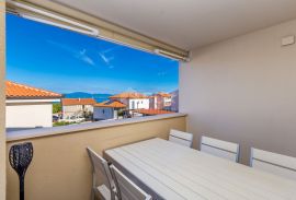 OTOK KRK, okolica Malinske - Dvoetažni apartman s panoramskim pogledom na more, Malinska-Dubašnica, Appartamento