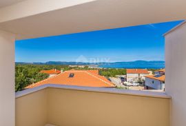 OTOK KRK, okolica Malinske - Dvoetažni apartman s panoramskim pogledom na more, Malinska-Dubašnica, Appartement