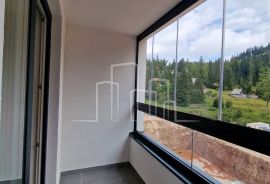 Apartman Snježna dolina Jahorina nov i novoopremljen 52m2 sa dva balkona, Pale, Appartement