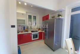 OPATIJA, CENTAR - Prekrasna etaža u održavanoj povijesnoj vili u samom centru Opatije blizu mora!, Opatija, Apartamento