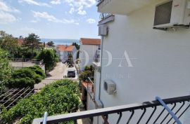 Selce apartmanska villa s pogledom na more, Crikvenica, Casa