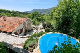 Tribalj dvije kamene kuće sa bazenom, Vinodolska Općina, House