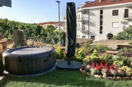 Selce dva stana sa garažom, Crikvenica, Appartement