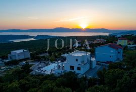 Šmrika kuća s panoramskim pogledom, Kraljevica, Famiglia