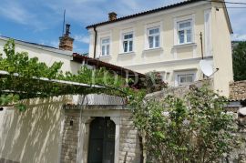 Grižane obiteljsko imanje na prodaju, Vinodolska Općina, House