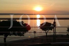 Hotel na prodaju prvi red do mora, Crikvenica, Commercial property