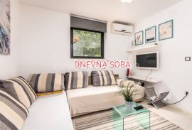 Krk, Malinska - prodaja stana, 57m2, prizemlje, terasa !, Malinska-Dubašnica, Apartamento