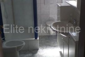 Novi Vinodolski- prodaja samostojeće kuće, 300 m2, kuća s 5 apart.!, Novi Vinodolski, Famiglia