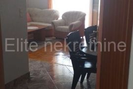 Novi Vinodolski- prodaja samostojeće kuće, 300 m2, kuća s 5 apart.!, Novi Vinodolski, House