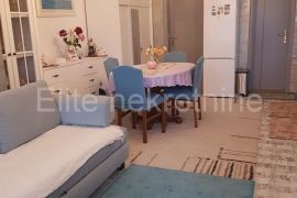 Otok Krk, Vantačići - prodaja stana, 50m2, parking, pogled na more!, Malinska-Dubašnica, Appartment