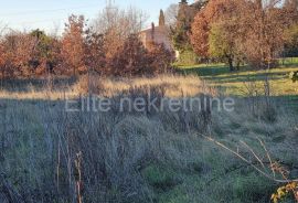 Monte Šerpo - građevinsko zemljište 1549 m2 na mirnoj lokaciji!, Pula, Земля