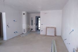 Poreč - apartman od 83,80m2 i vlastitom krovnom terasom od 55,30m2, Poreč, Kвартира