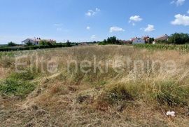 Marčana - građevinsko zemljište na odličnoj lokaciji!, Marčana, Land