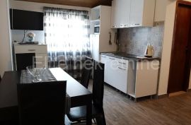 Predivna apartmanska kuća od 400 m2 u Rovinju!, Rovinj, Haus