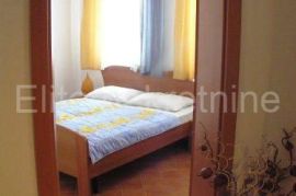 Medulin - lijepa apartmanska kuća sa 11 apartmana, Medulin, Ev