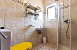 Medulin - lijepa apartmanska kuća sa 11 apartmana, Medulin, Famiglia