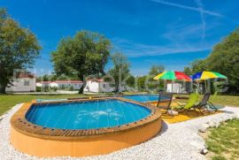 Prekrasan resort u samom srcu Istre! Investicija vrijedna pažnje!, Tinjan, Ev