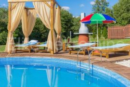 Prekrasan resort u samom srcu Istre! Investicija vrijedna pažnje!, Tinjan, Ev