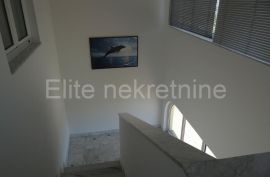 Štinjan - villa 498 m2, Pula, Famiglia